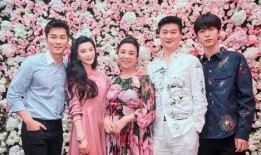 女主在娱乐圈疯狂爆料,女主疯狂爆料，揭秘幕后真相